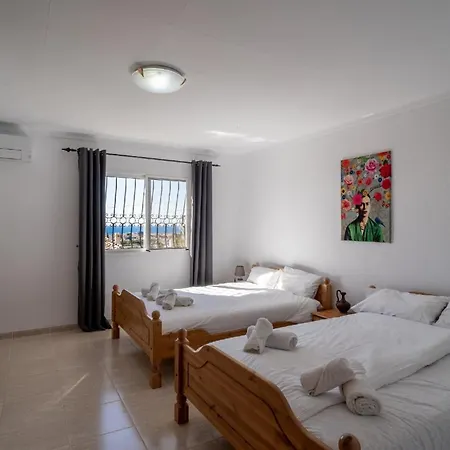 Mit Privatpool Fuer 6 Personen Ca 120 Qm In Nerja, Andalusien Costa Del Sol נרחה