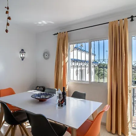 Mit Privatpool Fuer 6 Personen Ca 120 Qm In Nerja, Andalusien Costa Del Sol בית נופש *